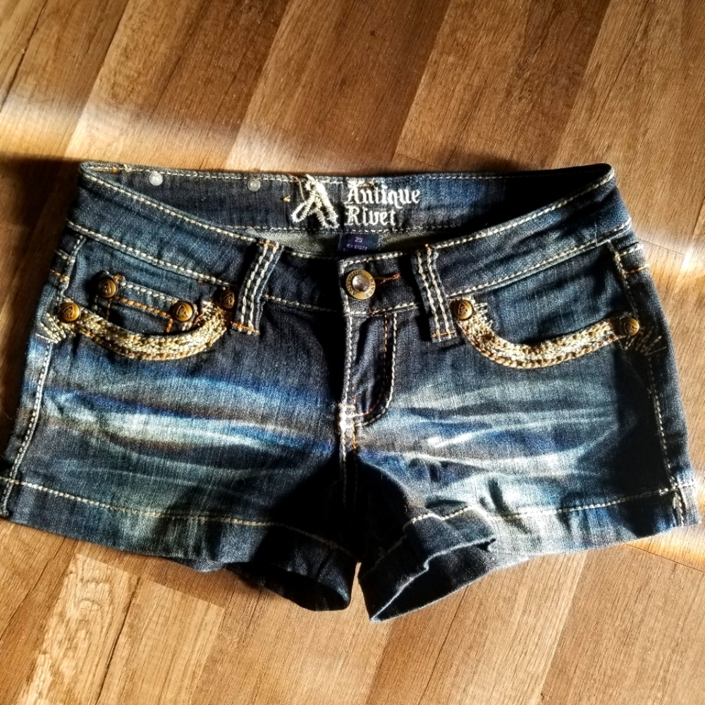 Antique Rivet Jean Shorts